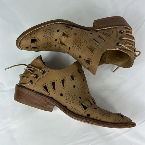 Musse & Cloud Coolise Laser Cut Leather Stud and Harness Detail Ankle Boots 7 - Picture 8 of 12